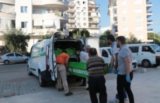 Alanya’da genç kız evinde intihar etti