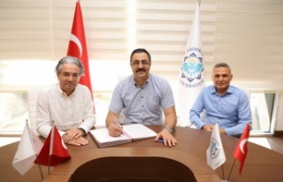 ALKÜ'de toplu iş sözleşmesi yenilendi