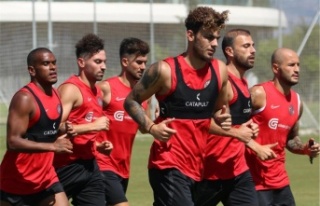 Antalyaspor, hazırlıklarına tesislerinde devam...