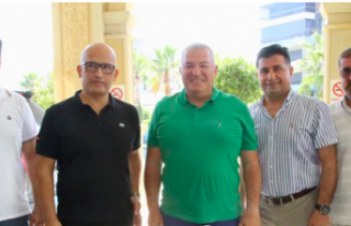 Başkan Mehmet Şahin emlak sektörünü dinledi