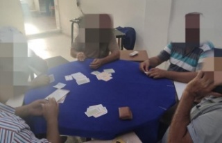 Hırsızlık şüphelisini arayan jandarmadan kumar...