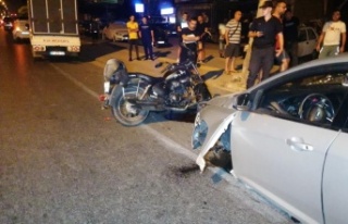 Motosikletle çarpışan otomobilin ön tekeri koptu:2...