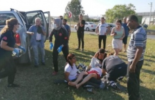 Otel çalışanlarını taşıyan servis kaza yaptı:...