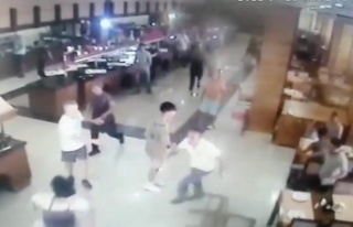Otel sahibinin üzerine yürüyüp restoranı savaş...