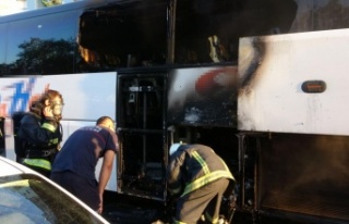 Park halindeki boş yolcu otobüsünde yangın