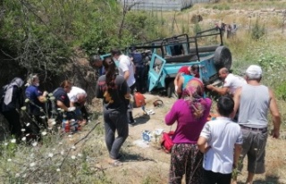 Safari cipi şarampole yuvarlandı: 1 ölü, 9 yaralı