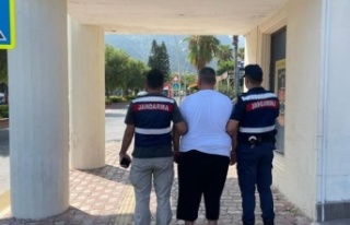 7,5 yıl hapis cezası ile aranan firari, jandarmaya...