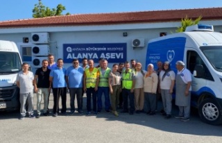 Alanya Aşevi gönülleri fethetti 