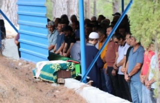 Alanya'da feci kazada ölen anne ve 1 yaşındaki...