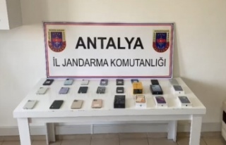 Alanya'da jandarmadan kaçak telefon operasyonu