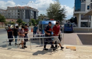 Alanya’da şapka ve maske takıp 100 bin TL’lik...