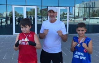 Alanyalı minik sporculardan büyük başarı
