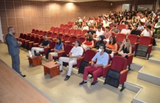 ALKÜ'nün stajyer doktorları hekimlik eğitimi...