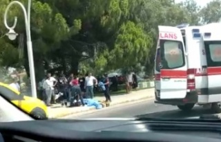 Antalya'da iki otomobilin çarptığı genç...