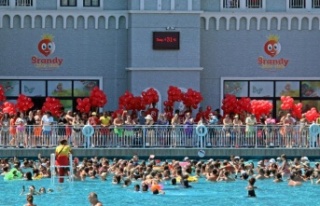 Antalya’da turistleri hayran bırakan 'Türk...