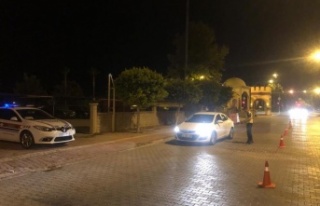 Antalya’da yerli ve yabancı turistlere alkol denetimi