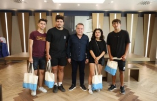 Başkan Böcek, Dünya Şampiyonu raftingcileri ağırladı