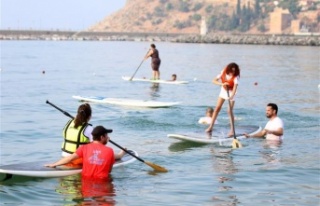 Engelli bireyler Sup Board yaparak moral buldu