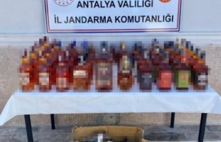 Evde sahte alkol üretimine jandarma baskını