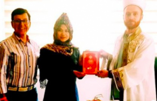 Filipinler vatandaşı Alanya’da Müslüman oldu