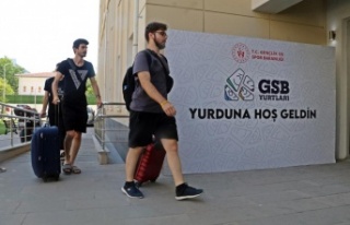 Gençlerin otobüs bileti parasına Antalya’daki...