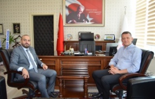 Kaymakam Ürkmezer'den Başhekim Karhan'a...