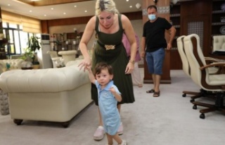 Ömer bebek tüm dünyaya umut oldu