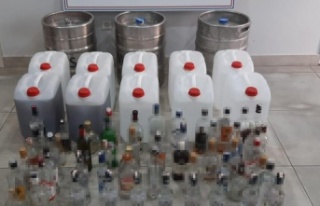 Otel odasında 387 litre sahte içki ele geçirildi