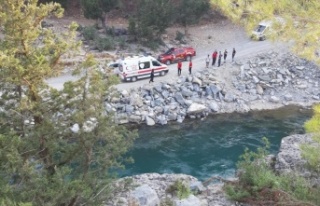Serinlemek için Köprüçay'a giren gencin cesedi...