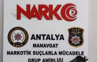 Şortunun cebinde metamfetamin ele geçirildi