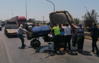 Traktörle otomobil çarpıştı: 4 yaralı
