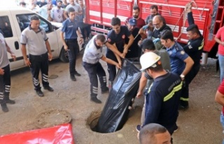 Yer altı şebeke hattına giren hırsızlık şüphelisinin...