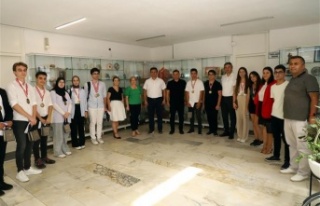 YKS şampiyonlarından Başkan Yücel'e ziyaret