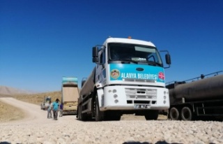 22 kilometrelik yayla yolu asfalt çalışmalarına...