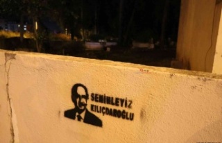 Alanya'da mezarlık duvarına ‘Seninleyiz Kılıçdaroğlu’...