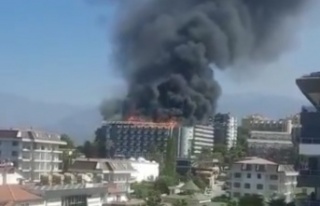 Alanya'da otelde korkutan yangın