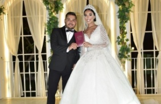 Alanya’da görkemli düğün ile dünya evine girdiler