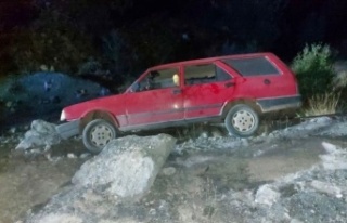 Alanya’da otomobil şarampole devrildi: 1 ölü