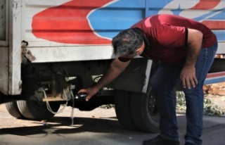 Antalya’da hırsızlık ihbarına giden polislerin...
