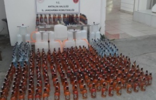 Antalya’da sahte alkol imalathanesine jandarma baskını