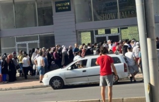 Antalya’da ucuz halı izdihamı