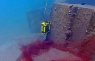 Caretta Carettalara ölüm saçan hayalet ağlar,...