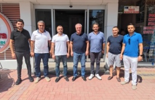 Erdem’in ekibi göz kamaştırıyor