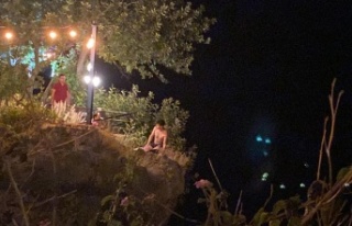 Falezlere çıkan genç ölümle burun buruna geldi,...