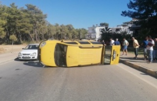 Hafif ticari araç devrilerek sürüklendi: 1 yaralı