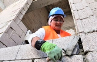 Milyonluk villaların duvarlarını adeta nakış...