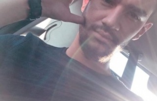 Motosikletiyle asker eğlencesinden dönen genç kazada...