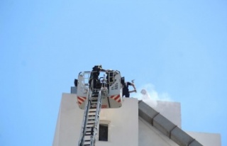 Oteldeki baca yangını korkuttu