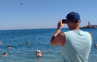 Suya iniş kalkış yapabilen ve saatte 79,3 km hıza...