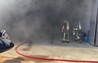 Tekne bakımı yapılan depoda yangın çıktı: 1...